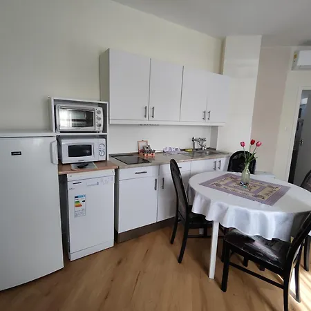 Havasi Vendeghaz * Gyenesdiás