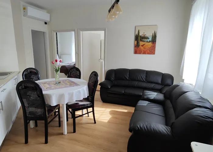 Havasi Vendeghaz * גיינסדיאס